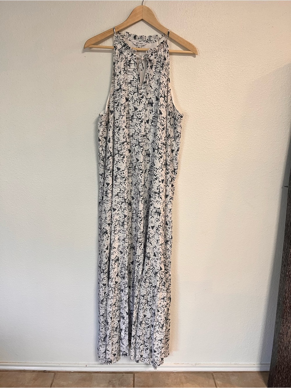 Nine West Black & White Halter-Style Printed Jumpsuit